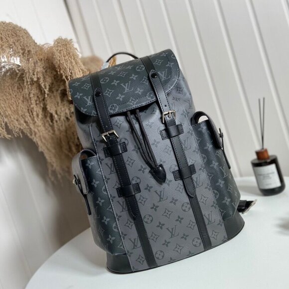 Louis Vuitton Christopher MM Backpack - Picture 1 of 8